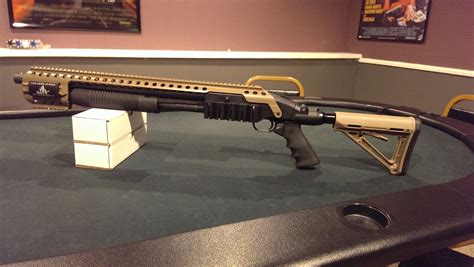 Black Aces Tactical Quad Rail Magpul FDE - Mossberg 500/590/590A1 & Maverick 88