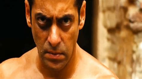 Fight Scene || BODYGUARD Salman Khan - YouTube