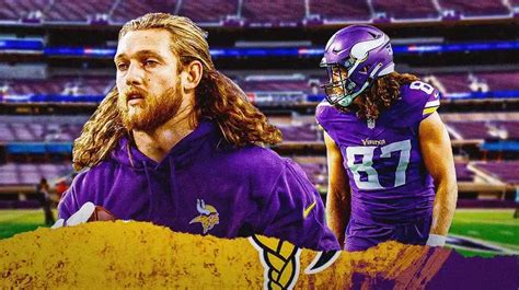 Vikings' T.J. Hockenson out for season with knee injury