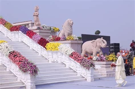 Ram Mandir inauguration: PM Modi entered sanctum sanctorum with ...