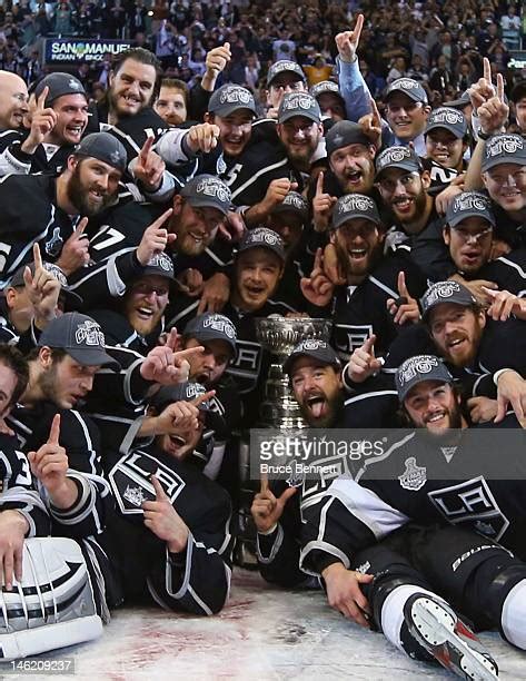 La Kings Stanley Cup Photos and Premium High Res Pictures - Getty Images