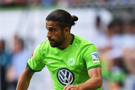 Chelsea transfer target Ricardo Rodríguez explains why he stayed at Wolfsburg this summer - We ...