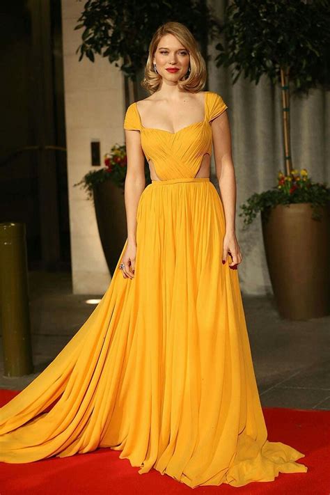 Lea Seydoux | Red carpet dresses, Nice dresses, Prom dress with train