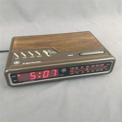 Vintage GE 7-4612A Digital Alarm Clock Radio Red General Electric Retro Tested #GE | Radio alarm ...