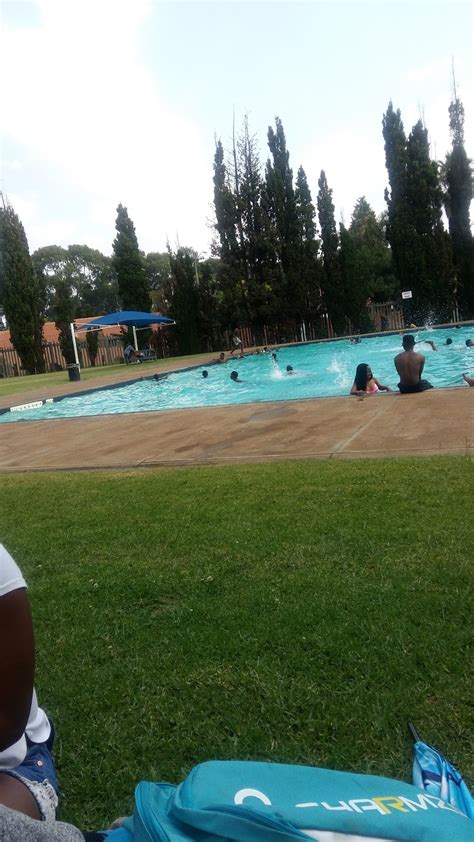 Dinwiddie Swimming Pool in the city Germiston