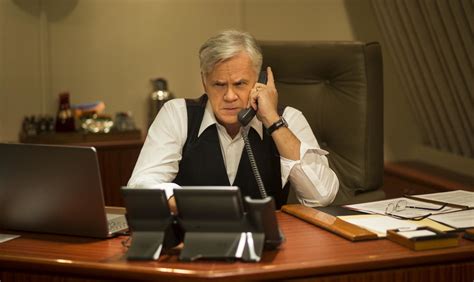 Review: ‘The Brink’ Stars Tim Robbins as a Sex-Crazed Secretary of State - The New York Times