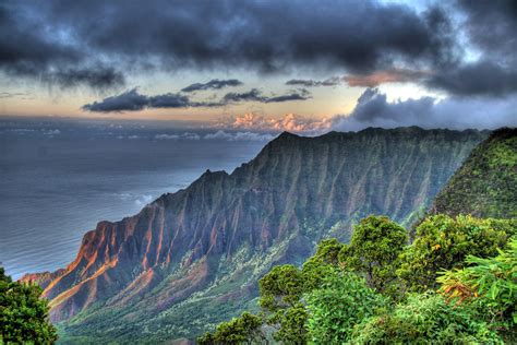 Kalalau Lookout, Kauai | Taken just as the sun set. You can … | Flickr