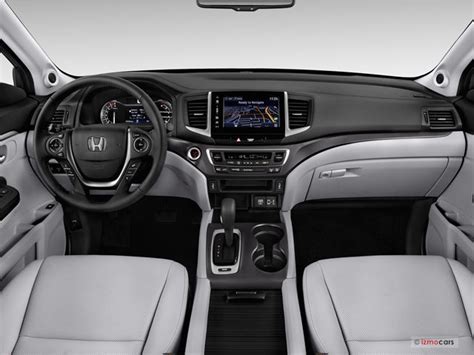 2019 Honda Ridgeline: 52 Interior Photos | U.S. News