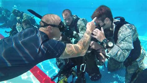 Army Special Forces Underwater Operations School - YouTube