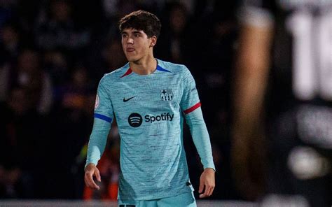 Pau Cubarsí makes first team debut