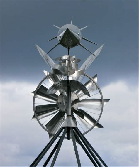 Wind Powered Kinetic Sculpture [video] on Behance