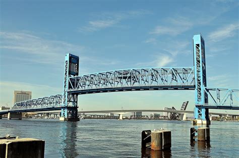 Main Street Bridge - Jacksonville, FL.: A3Busboy: Galleries: Digital Photography Review