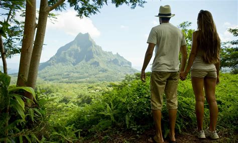 Moorea Hiking, The Pass of the Three Pines | Tahiti.com