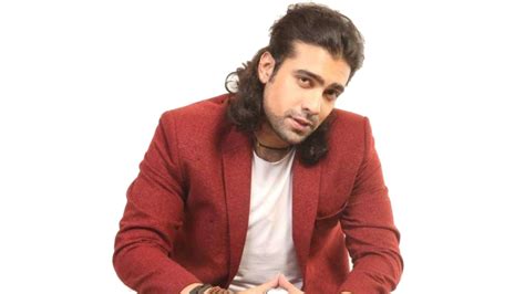 Jubin Nautiyal Age, Height, Girlfriend, Family, Biography & More ...