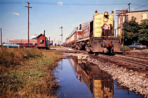 EL, Lima, Ohio, 1975 Erie Lackawanna Railway freight train at Lima, Ohio, on September 13, 1975 ...