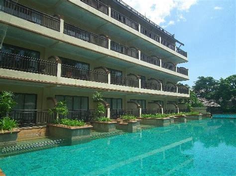 Pool area, very clean - Picture of Krabi La Playa Resort, Ao Nang ...