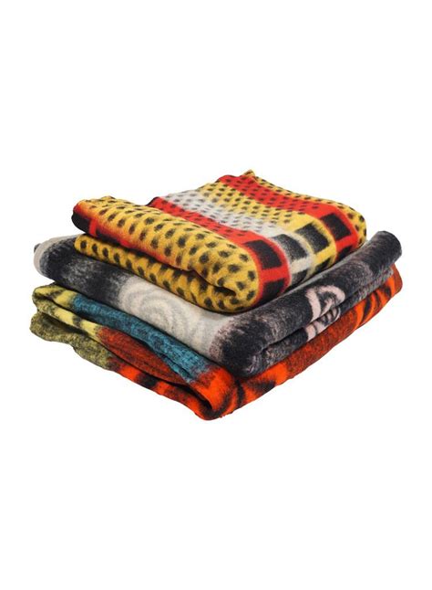 Vintage Blankets: Wool Blankets - ReRags Vintage Clothing Wholesale