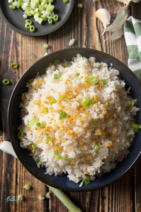 Easy Garlic Fried Rice | Billi's Kitchen