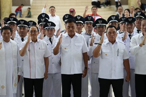 79 Plt Hukum Tua di Minahasa Terima SK, Gubernur OD Ingatkan Soal Tupoksi Kepala Desa – SINDOMANADO