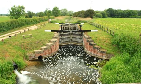 "Pocklington Canal" by Gary Chaytor at PicturesofEngland.com