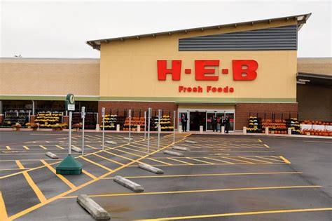 Employee at H-E-B in New Braunfels tests positive for COVID-19 | KTSA