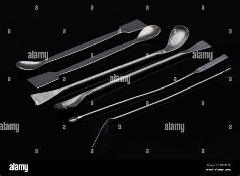 Spatula, Spoon - Metal Laboratory Equipments. Lab spatulas and micro scoop reagent lab sampling ...