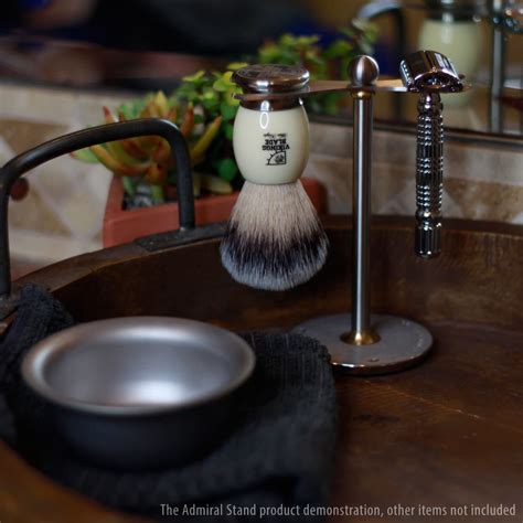 The Admiral Razor and Brush Stand – Vikings Blade