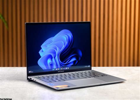 Asus Zenbook S13 OLED Review