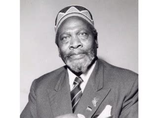 Jomo Kenyatta biography, birth date, birth place and pictures