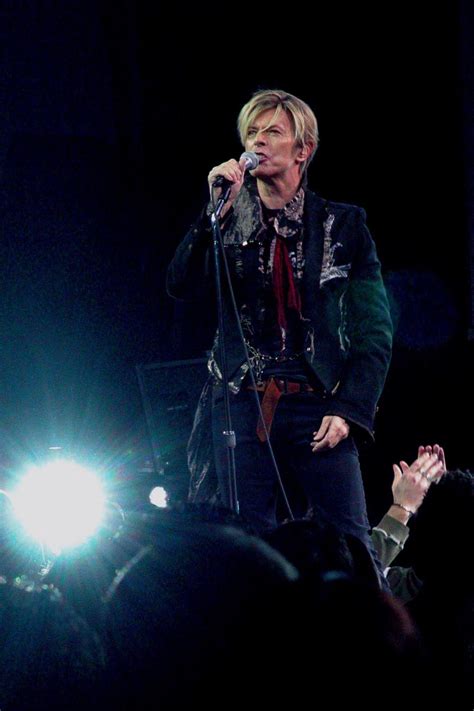 In Memoriam: David Bowie’s “Reality” Tour at Rosemont Theatre - Chicago Concert Reviews