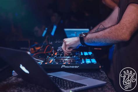 DJing- A beginner's guide | Music 4 Humans