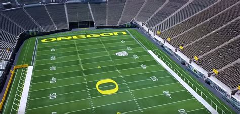 Oregon Ducks install new turf at Autzen Stadium | Stadia Magazine