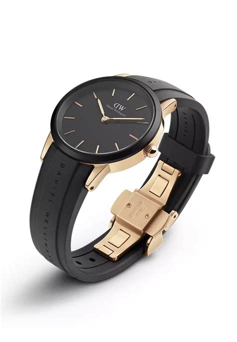 Buy Daniel Wellington Iconic Motion Rose 32mm Watch Black dial Rubber strap Rose Gold Female ...