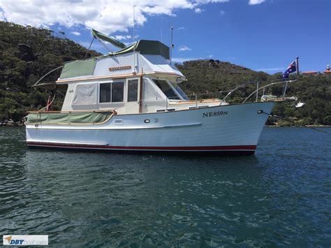 Island Gypsy 30 Flybridge Motor Cruiser | DBY Boat Sales Australia