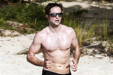 Robert Pattinson's Batman Workout & Diet Plan | Man of Many