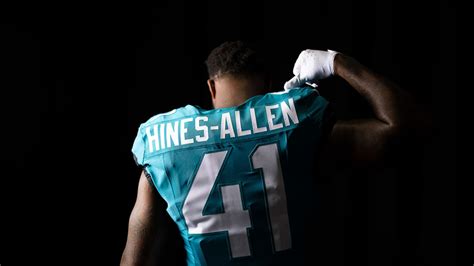 Official: Jaguars' Josh Hines-Allen Announces Name Change