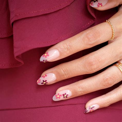 Fall Floral Nails for Bridesmaids That Will Stun This Season - Lulus ...