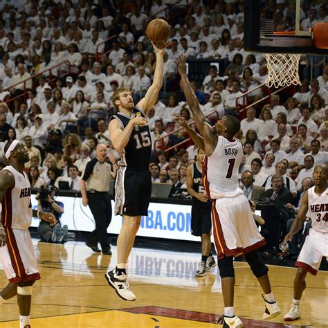 Matt Bonner Dunk