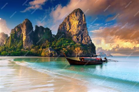 Premium Photo | Railay beach at sunrise in krabi, thailand.