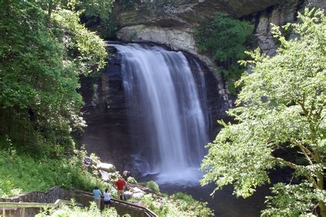 Discover One Of North Carolina's Most Majestic Waterfalls - No Hiking ...