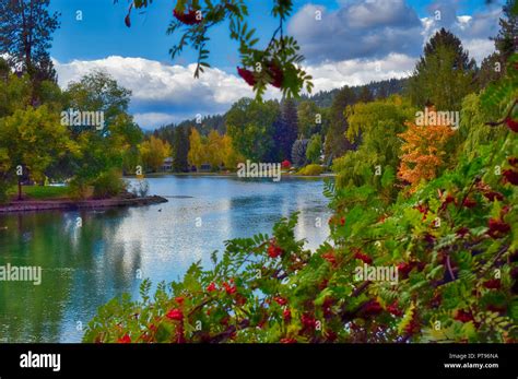 Fall Colors at Drake Park in Bend, Oregon Stock Photo - Alamy