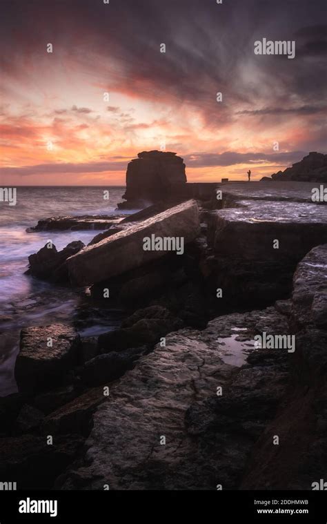 Old harry rocks sunrise old harry rock hi-res stock photography and ...