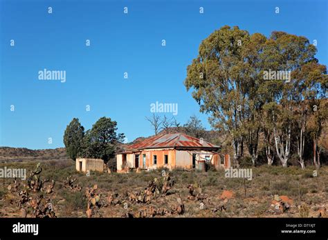 Abandoned rural farm house, South Africa Stock Photo - Alamy