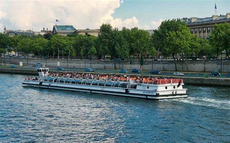 8 Best Seine River Cruises - Sightseeing, Dinner, Lunch and More