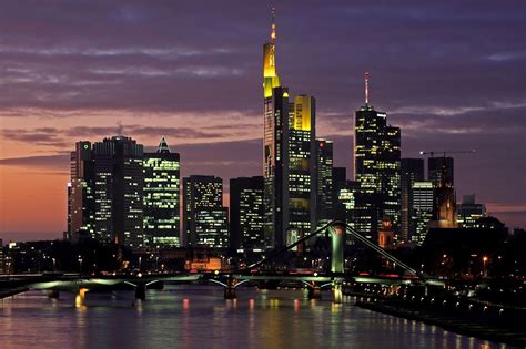 Skyline Frankfurt - World Photography - Image Galleries by Aike M. Voelker