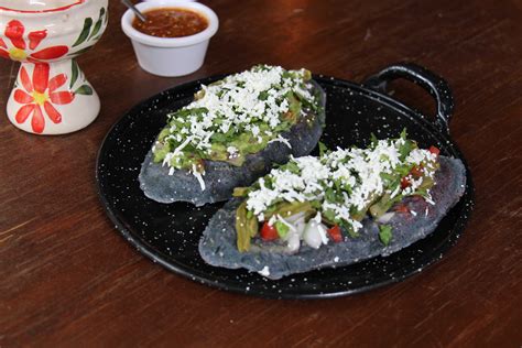 chilango - Tlaco Condesa: un paraíso para comer deliciosos tlacoyos