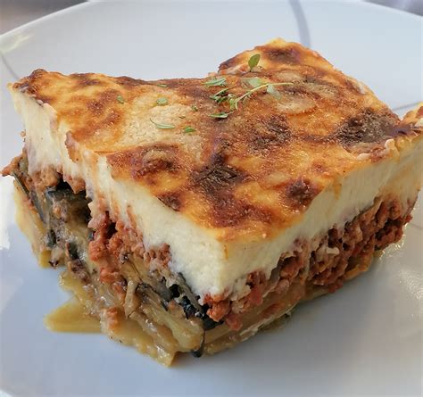 Moussaka Rezept - einfach und lecker - Ester kocht