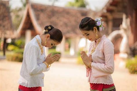 Thai Greeting "Sawasdee" - @bigsmiledmk