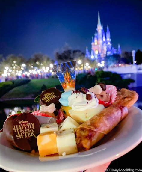 Disney World Magic Kingdom's After-Fireworks Dessert Party | the disney food blog