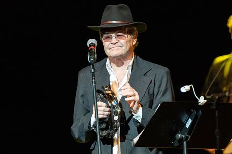 Micky Dolenz to Honor Departed Monkees Bandmates With Special Tour ...